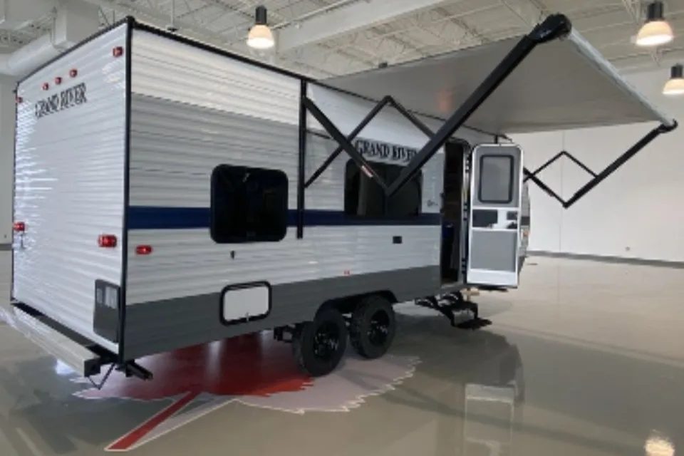 Lakeview's Trailer Rentals 25BH