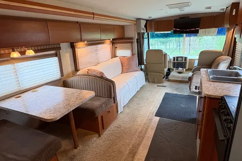 David's Winnebago Sightseer Class A