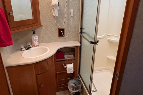 David's Winnebago Sightseer Class A