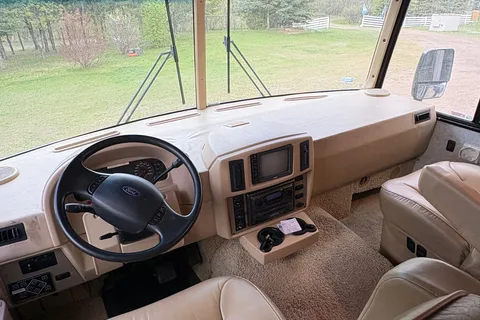 David's Winnebago Sightseer Class A