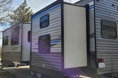 Nathan's Coachmen 32BHDSCK Travel Trailer