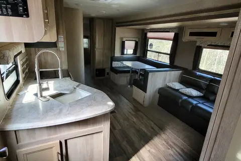 Nathan's Coachmen 32BHDSCK Travel Trailer