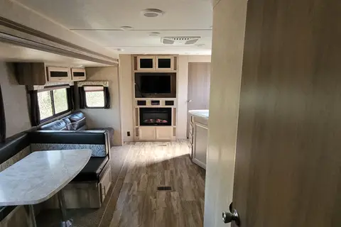 Nathan's Coachmen 32BHDSCK Travel Trailer