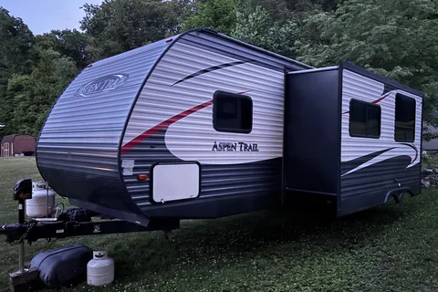 Aspen Trail 2810BHS Travel Trailer