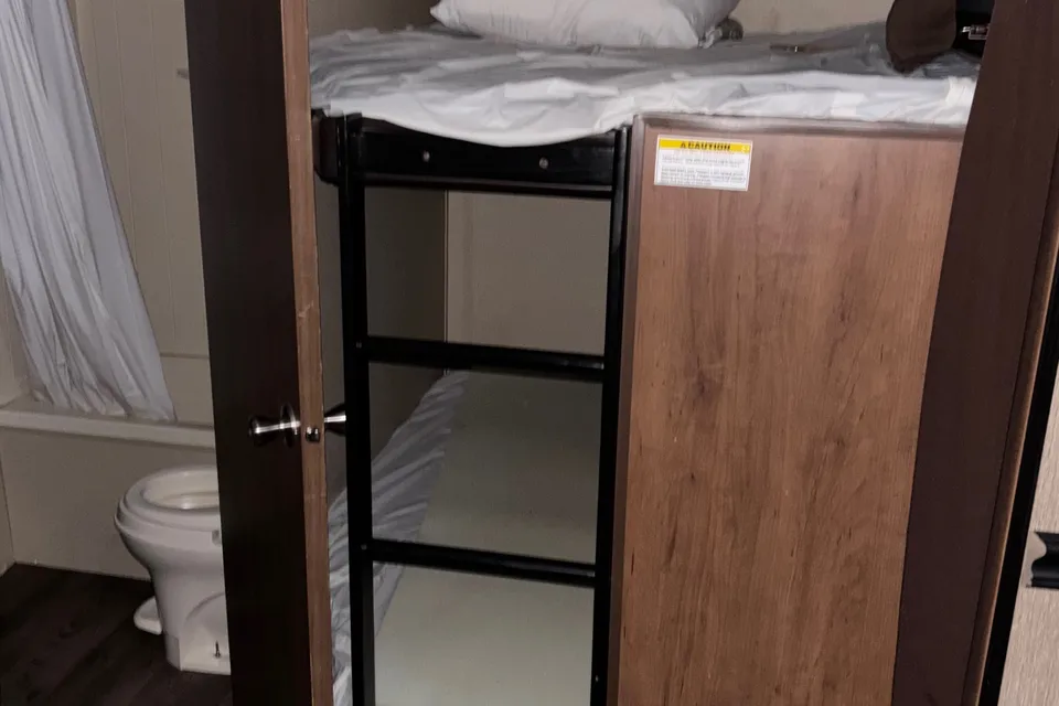Aspen Trail 2810BHS Travel Trailer