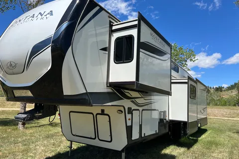 Ben Montana 385BR Fifth Wheel