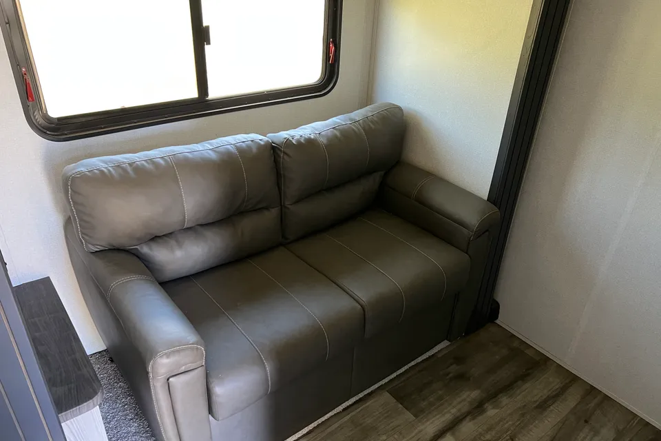 Ben Montana 385BR Fifth Wheel