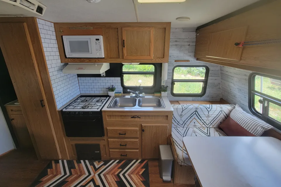 Rocky Mountain Basecamp | Fully Equipped Off-Grid Adventure Camper  21' Fleetwood Mallard