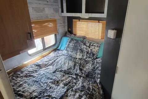 Rocky Mountain Basecamp | Fully Equipped Off-Grid Adventure Camper  21' Fleetwood Mallard