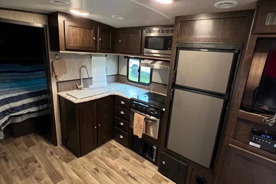 Nathan's Heartland 278BH Travel Trailer
