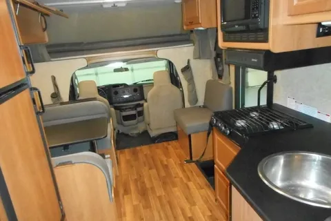 Master's Thor Motor Coach Majestic Class C