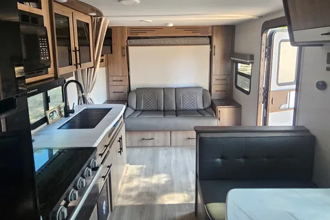 Pristine 2024 Grand Design Bunkhouse