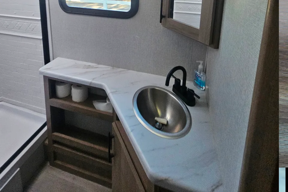 Pristine 2024 Grand Design Bunkhouse