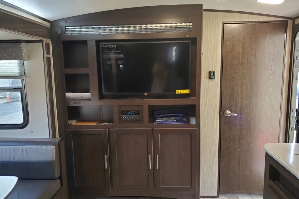 Nicole / Rob's  Fun Finder Travel Trailer