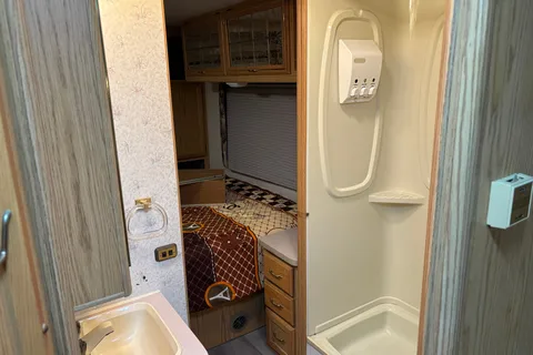 Andrii's Winnebago Adventure Class A
