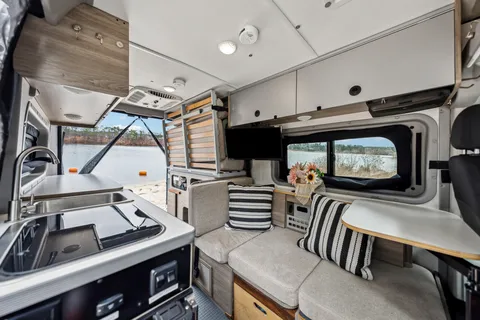 Winnebago Solis Pocket #2 Campervan 