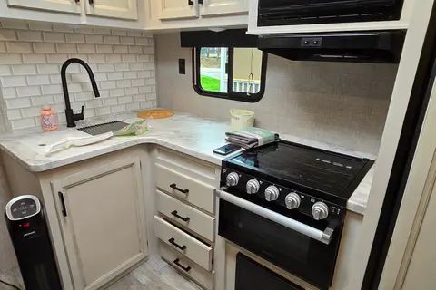 Drew's Family Jayco Jay Flight 28bhs Travel Trailer