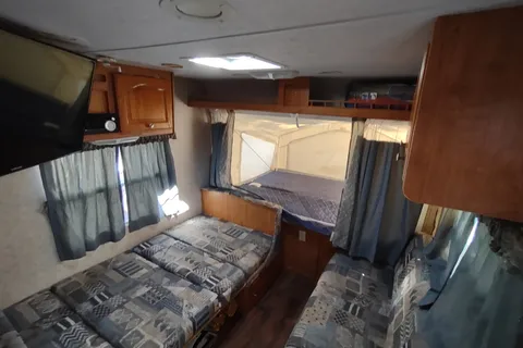 Rockwood 22ss Hybrid
