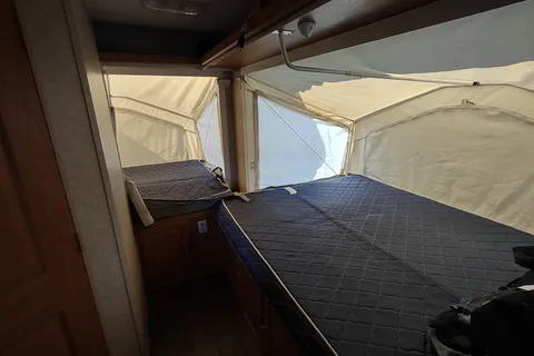 Rockwood 22ss Hybrid