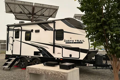 Couple's Getaway - North Trail 21RBSS - DELIVERY ONLY