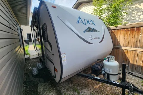 CZ's Coachmen Apex Travel Trailer