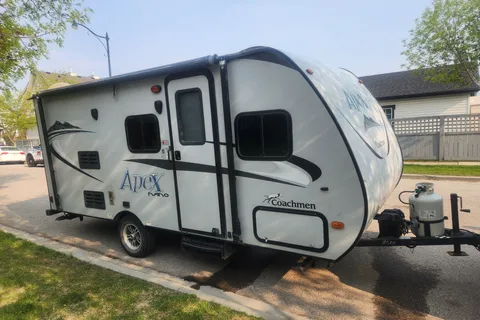 CZ's Coachmen Apex Travel Trailer