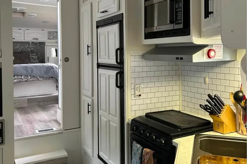 K&B's Forest River 30 RL Fifth Wheel
