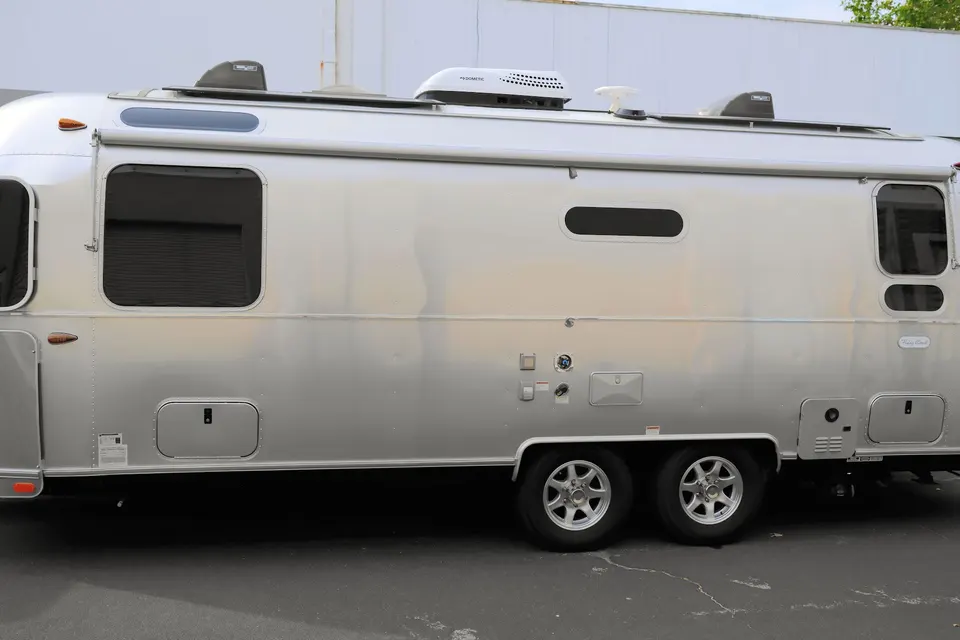 Serguei's Airstream Flying Cloud 25 RB Travel Trailer