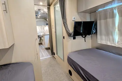 Serguei's Airstream Flying Cloud 25 RB Travel Trailer