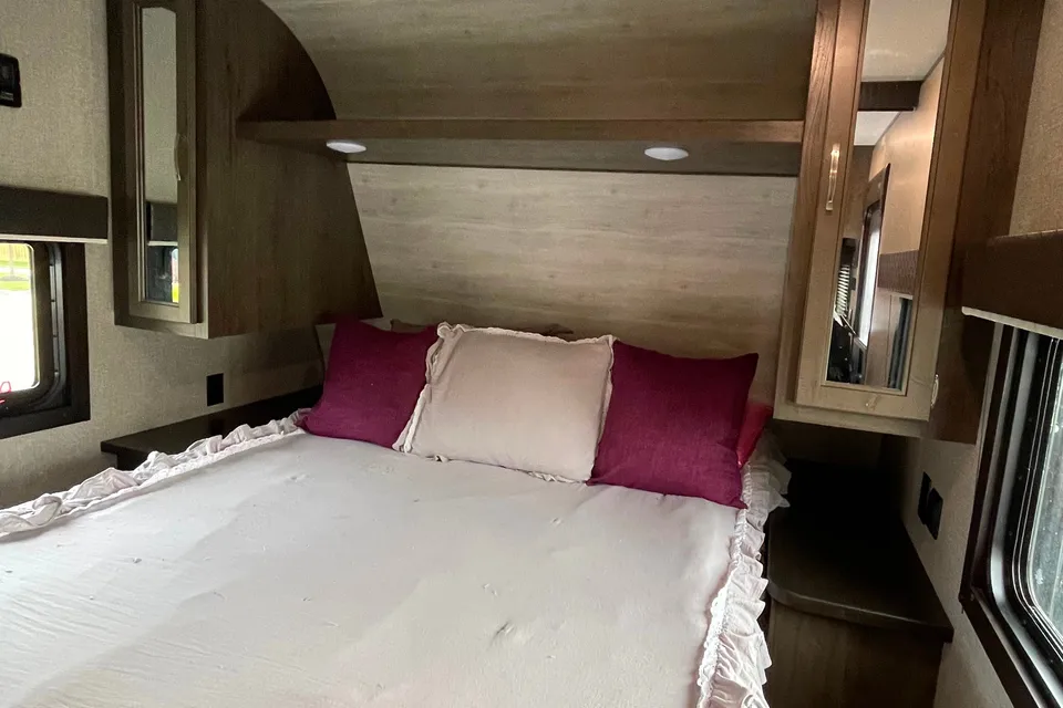 Chantelle's Jayco 287bhs Travel Trailer