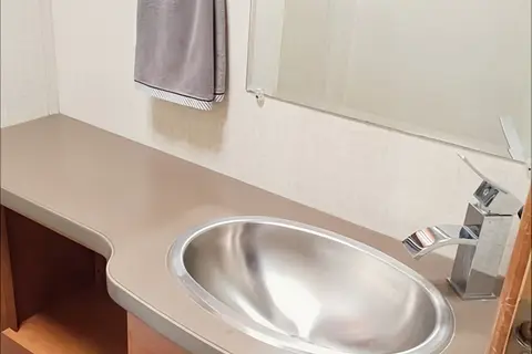 2018 Winnebago Spirit 26A ClassC 3-Slide-out Toilet Bath Separation
