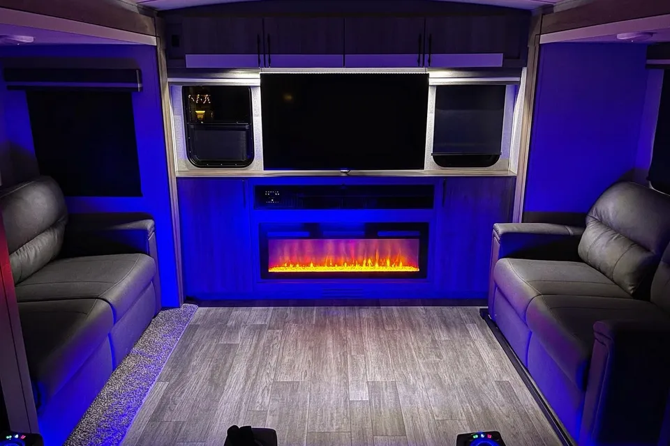 The Grand Suite by SYV Trailer Rentals