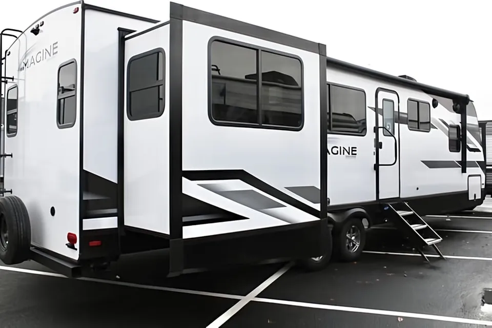 The Grand Suite by SYV Trailer Rentals
