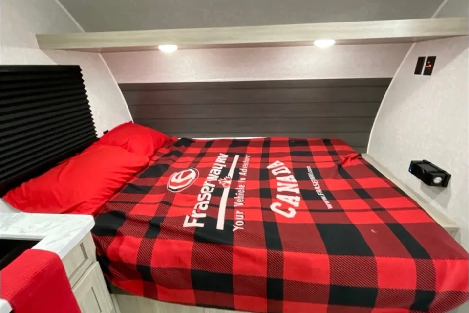 Lori's East to West Della Terra Travel Trailer