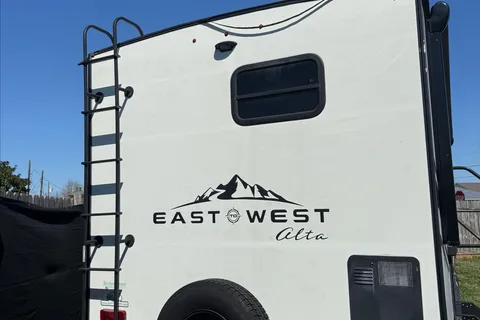 Sharon's East to West Forest River Travel Trailer