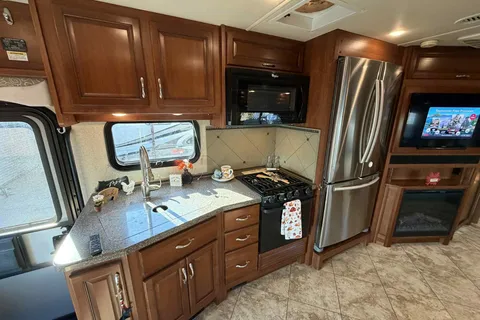 Desert Glamp Coach