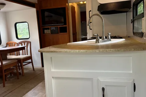 Lindsey Family Coachmen Catalina Travel Trailer