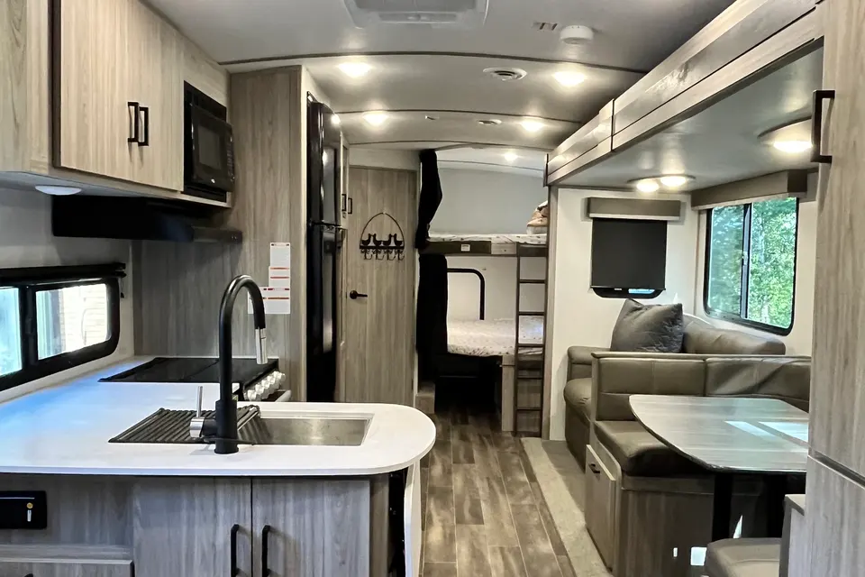 Keystone Passport GT 29.5BH Travel Trailer
