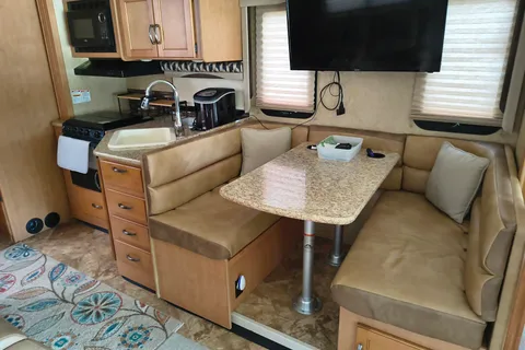 Jim's Thor Motor Coach Ace Class A