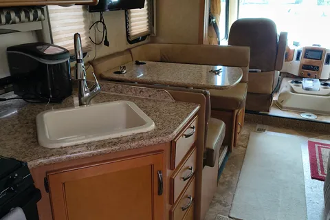 Jim's Thor Motor Coach Ace Class A