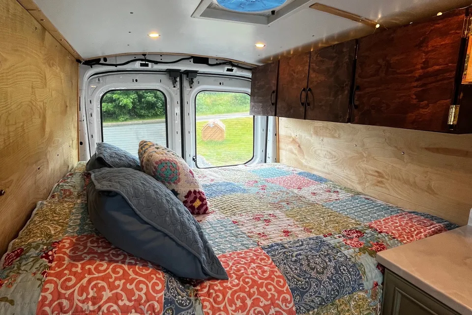 Got Me Drove Van Rentals - The Cove