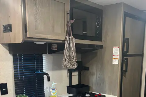 Arturo's Keystone Springdale 1760BH Travel Trailer