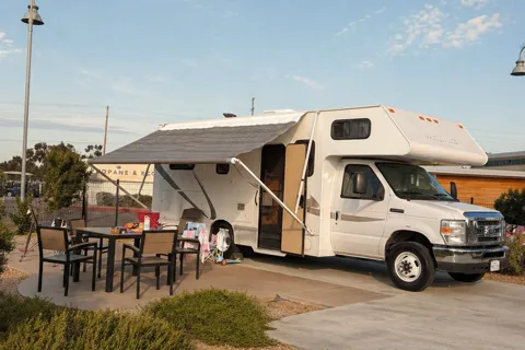 Desert Cruiser - Easy to Drive (Sleeps 5)