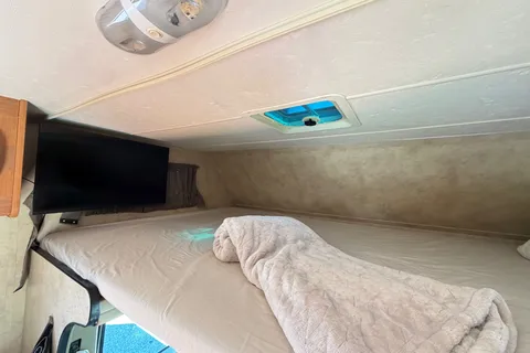 Desert Cruiser - Easy to Drive (Sleeps 5)