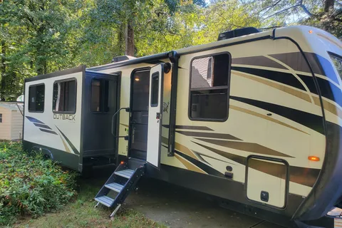 Thrasher's Keystone outback 340bh Travel Trailer