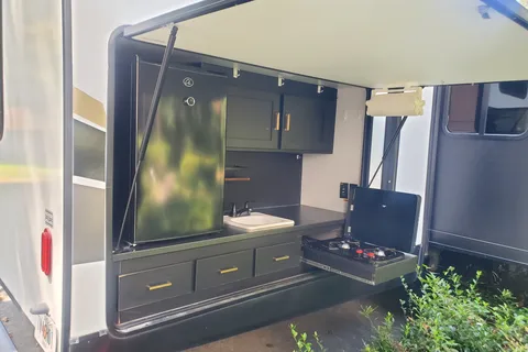 Thrasher's Keystone outback 340bh Travel Trailer