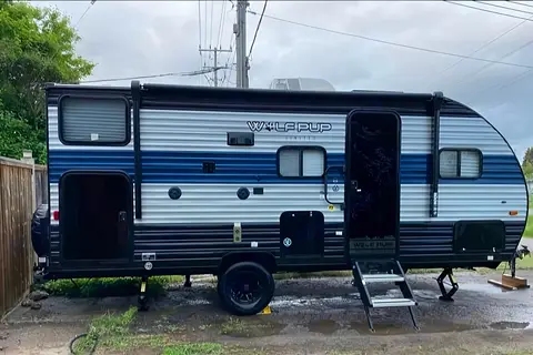 Clean and Cozy Cherokee Wolf Pup Travel Trailer