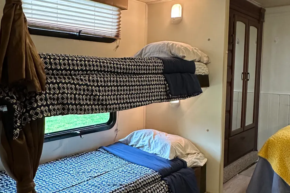 Hank’s Jayco Ford Class C