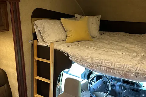Hank’s Jayco Ford Class C