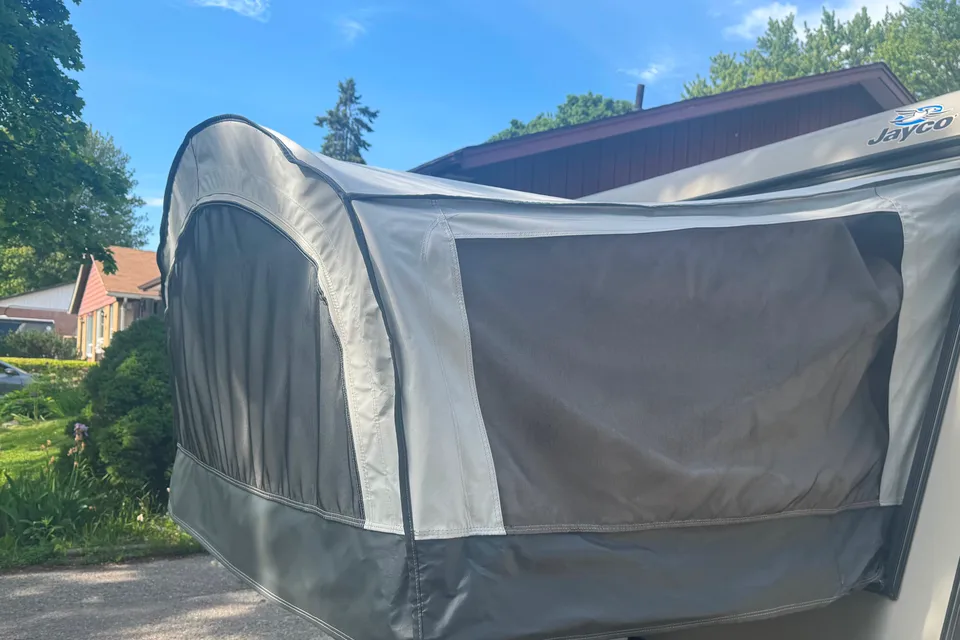 The Wilson’s Jayco Jay Feather Ultra Lite Hybrid